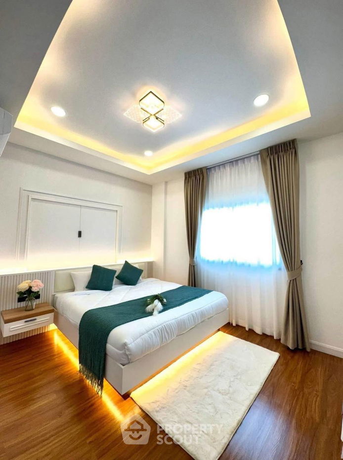 รูป วิลล่า 4-ห้องนอน ใกล้ เมืองพัทยา (ID 2449661) - รูปที่ 32/40