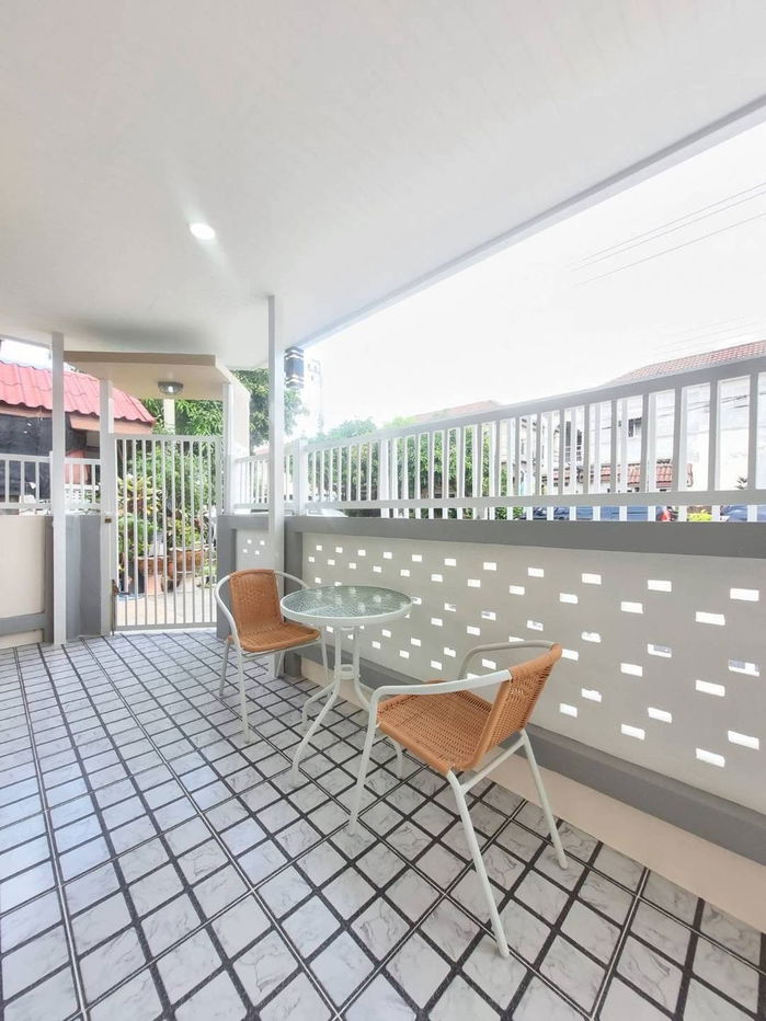 รูป ขายบ้าน ปิยวรารมย์ 1 ถนนบางกรวย–ไทรน้อย ทาวน์เฮาส์ 2 ชั้น หลังมุม ตกแต่งใหม่พร้อมอยู่ หลังบ้านไม่ติดใคร ราคาขายเพียง 2,890,000 บาท ฟรีโอน  - รูปที่ 5/20