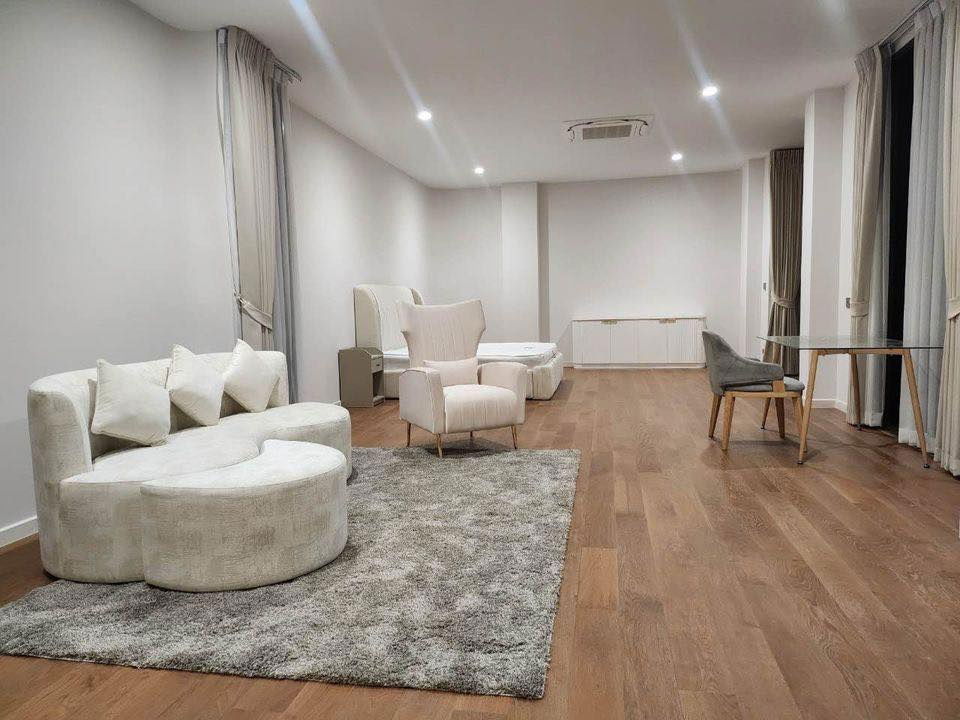 picture 3-storey Home "BUGAAN Rama 9 - MengJai" with elevator 4 bed 5 bath 522 Sq.m. Pet Friendly Rent 350K Fully Furnished - 7/37