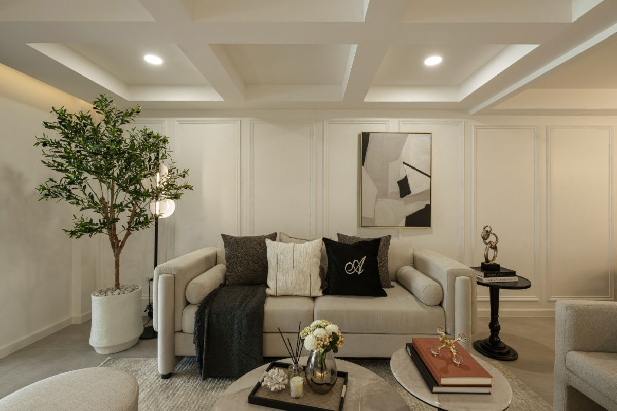 รูป S909 [ขาย] Modern French Classic Townhome 💰 ราคาเพียง 13.59 ล้านบาท 📍BTS พระโขนง และ BTS เอกมัย - รูปที่ 3/27