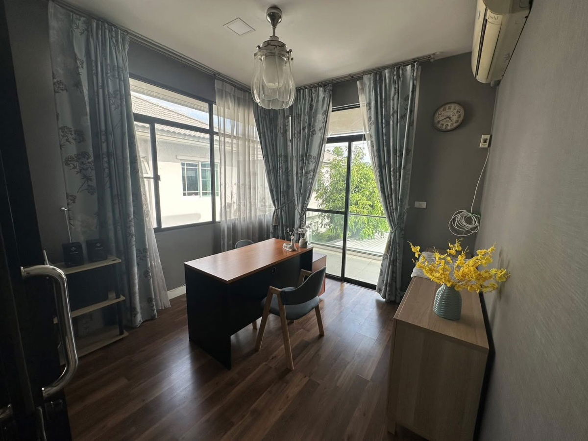 picture MN04953 - Mantana Rama 9 - Srinakarin - 12/15