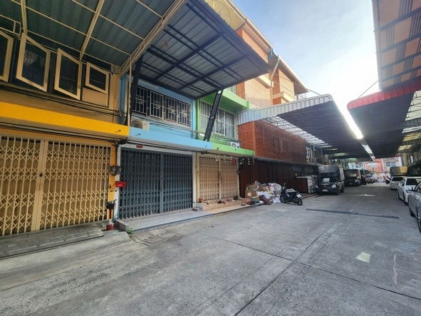 picture FOR SALE  COMMERCIAL BUILDING PROPERTY  4900000 BAHT. - 2/8