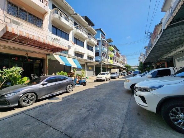 รูป อาคารพาณิชย์ ให้เช่า 3.5 ชั้น ซอยพระยามนธาตุ 6-1 ใกล้เซ็นทรัลพระราม 2 เหมาะทำธุรกิจ พักอาศัย - รูปที่ 8/8