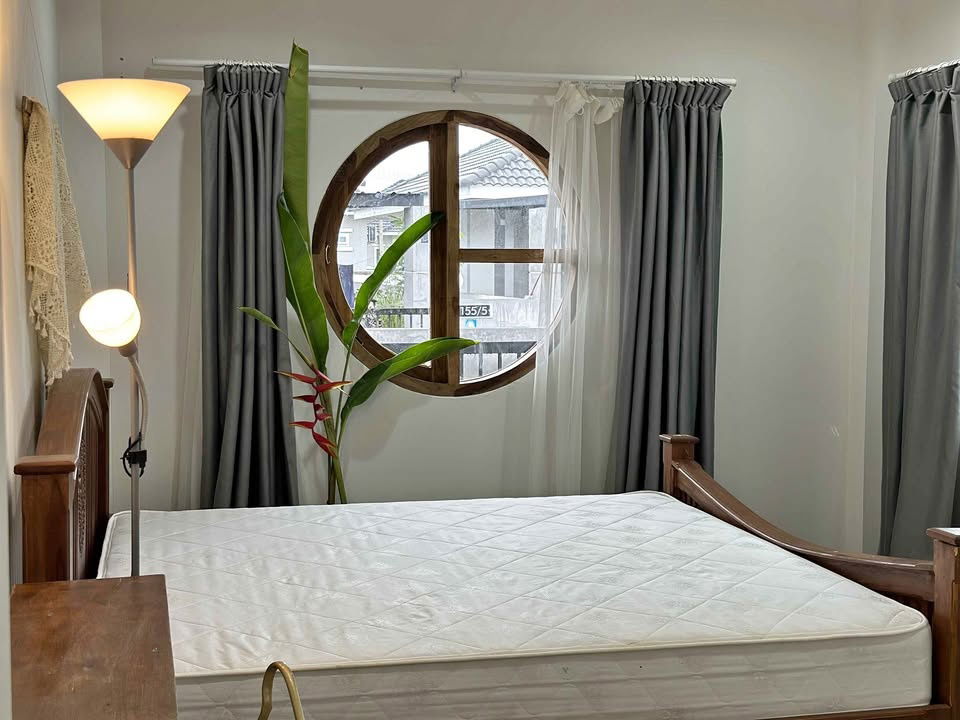 picture Single storey house for rent with 3 bedrooms,2 toilets and 1 kitchen.  - 9/13