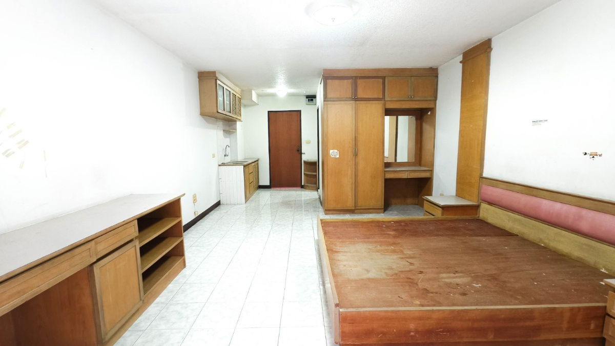 picture Sale condo for under a million, Thongpracha condo town 3,near skytrain - 2/22