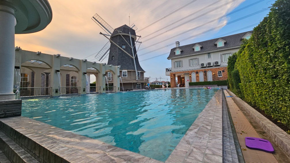 picture For Rent  Perfect Place Krungthep Kreetha – Rama 9  4 Bedrooms  3 Bathrooms EV Charger Installed  💰 Rent: 78,000 THB  month - 4/22