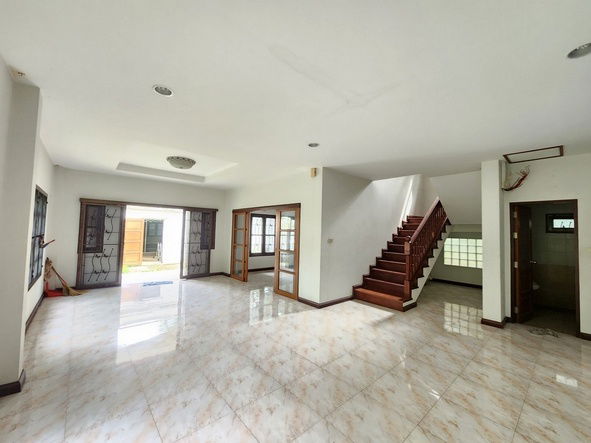 picture FOR SALE  HOUSE PROPERTY  6800000 BAHT. - 4/8