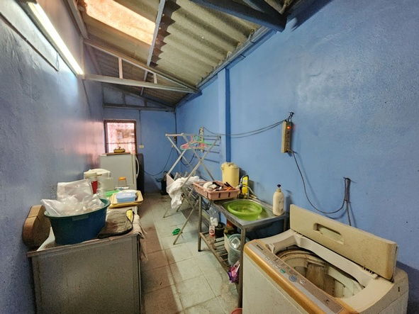 รูป ขายอาคารพาณิชย์ หลังมุม 3.5 ชั้น 2 ห้องตีทะลุ ซอยพระยามนธาตุ ใกล้เซ็นทรัลพระราม 2 เหมาะทำโรงงาน เปิดสำนักงาน - รูปที่ 6/8