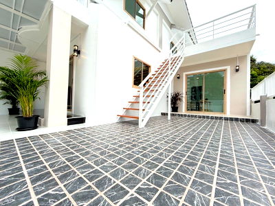 ขายทาวน์โฮม : ทาวน์เฮ้าส์ 2 ชั้น บัวทอง 4 หลังมุม | 33 ตร.วา | ถนนเมน ต่อเติมจัดเต็ม | 2.79 ลบ. ฟรีโอน! 