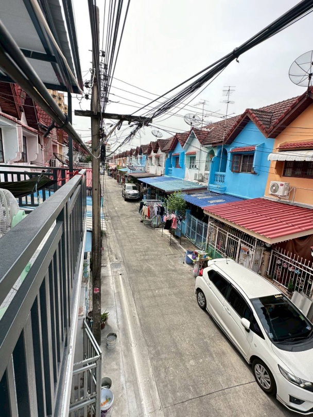 รูป เปิดจอง! ทาวน์เฮ้าส์ 2 ชั้น หลังมุม ซอยประชาราษฎร์ 14 | ทำเลเมืองนนท์ ใกล้ BTS/Big C | 2.69 ลบ. - รูปที่ 8/15