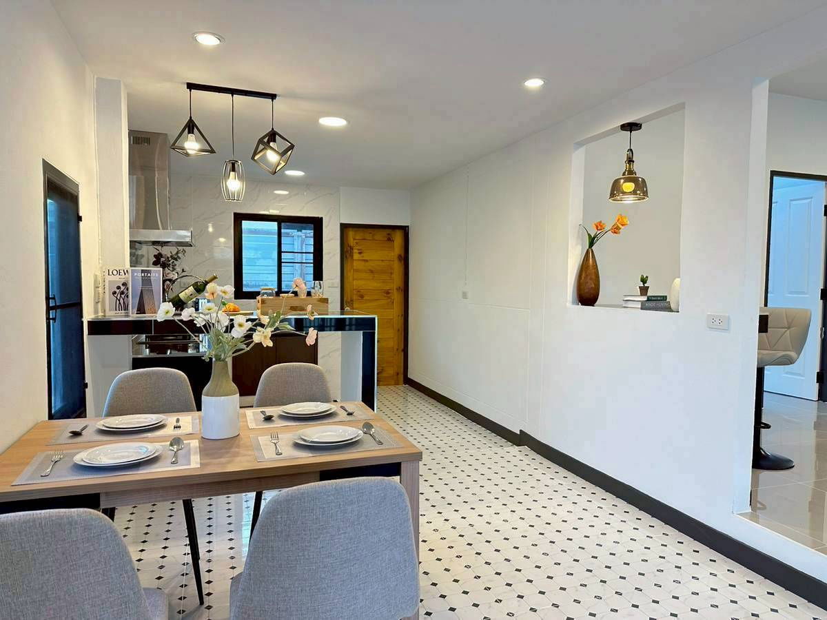 รูป บ้านเดี่ยวสุวินทวงศ์ หนองจอก ใกล้ขนส่งเขตพื้นที่4 มหาวิทยาลัยเทคโนโลยีมหานคร  ม.ซื่อตรง นัดชมด่วน 085-318-6868 - รูปที่ 18/22