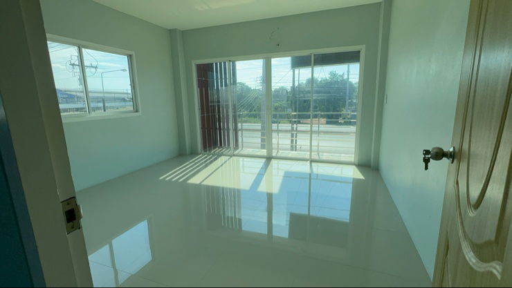 picture For Rent: Twin Commercial Building, 3 Floors   — Prime Location in Khok Pip, Si Mahosot District, Prachinburi Province - 12/17