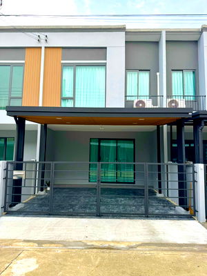 Townhouses for rent Bang Pu Industrial Estate : Townhome for rent at Pleno Sukhumvit-Bangna 2 (SPSAD3652)