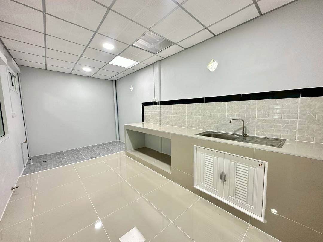 รูป ขายทาวน์เฮ้าส์ 2 ชั้น บัวทองธานีพาร์ค ตรงข้ามสมบัติบุรี บ้านอยู่ต้นซอย ใกล้สวนสาธารณะ หน้าบ้านกว้าง 6 เมตร ราคา 2,290,000 บาท - รูปที่ 11/19