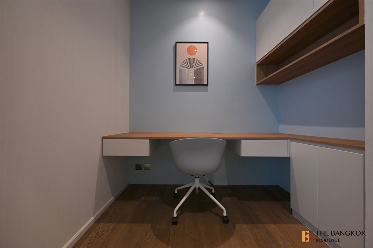 รูป Muniq Langsuan 💎 Premium Lifestyle with Natural Light & Your Private Living in the City 🌿 Near BTS Ratchadamri  - รูปที่ 11/15