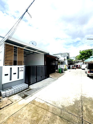 ทาวน์โฮม โลตัส โกเฟรช หมู่บ้านพฤกษา 3 : ขายทาวน์เฮ้าส์ชั้นเดียว หมู่บ้านพิมลราช1 ถนนบ้านกล้วย-ไทรน้อย บางบัวทอง ตกแต่งใหม่พร้อมอยู่ 3 ห้องนอน 2 ห้องน้ำ ราคาเพียง 1,290,000 บาท ฟรีโอน