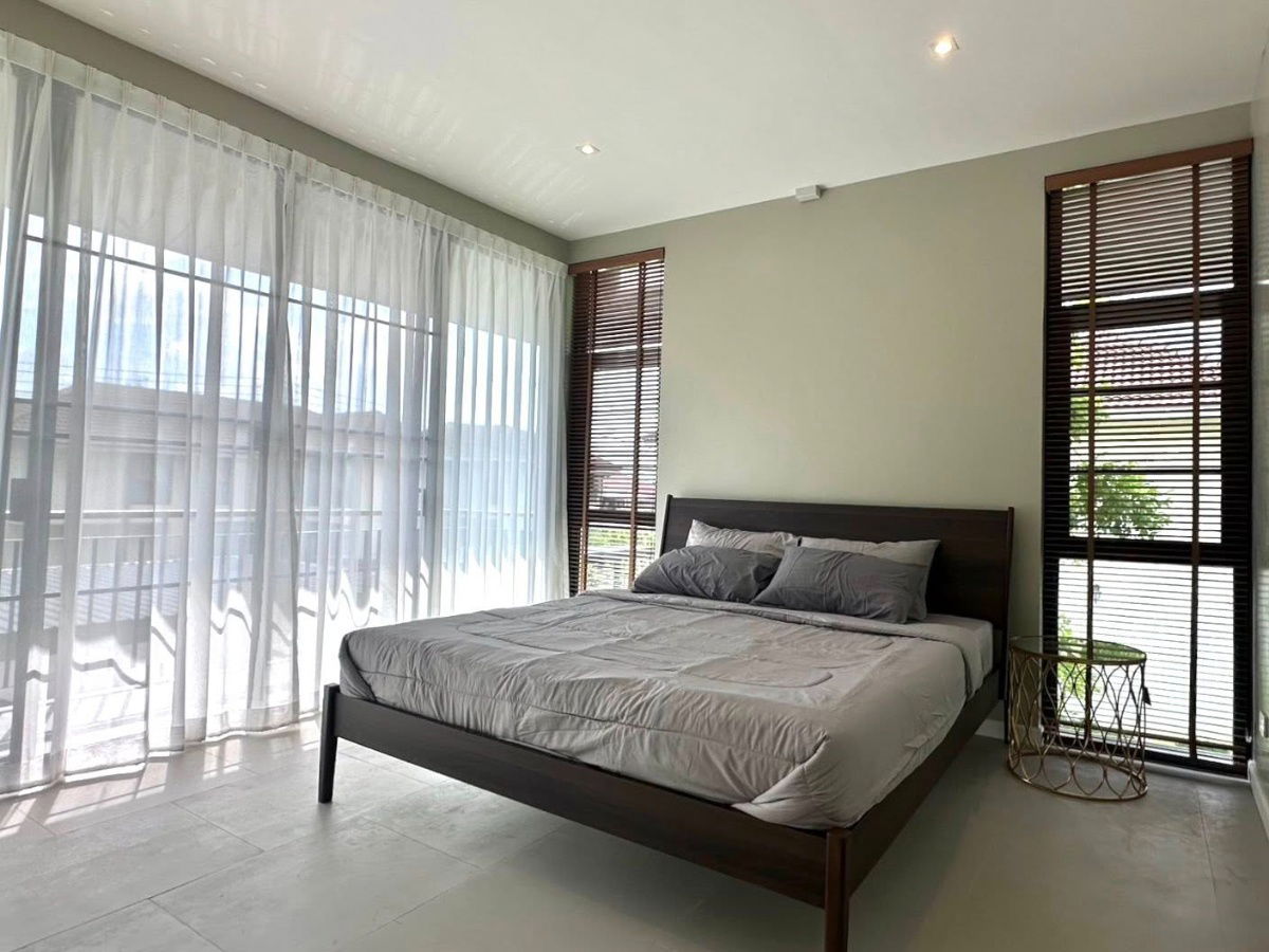 picture Two-story pool villa for sale 3 bedrooms 4 bathrooms and 3 parkings. - 8/23