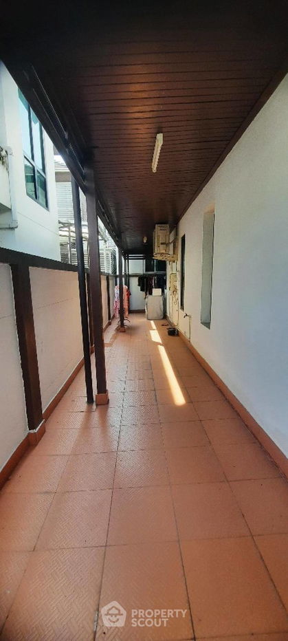 picture 3-BR House at Lake View Park Bangna in Dokmai (ID 1460813) - 9/12