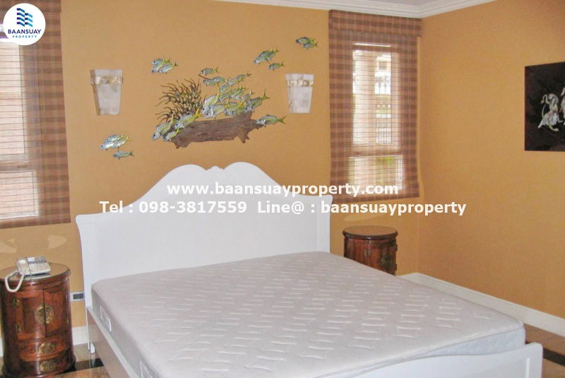 picture Single House 2 storey  fully furnisher  for rent on Sukhumvit 63 Rd. Near BTS Eakkamai    - 5/10