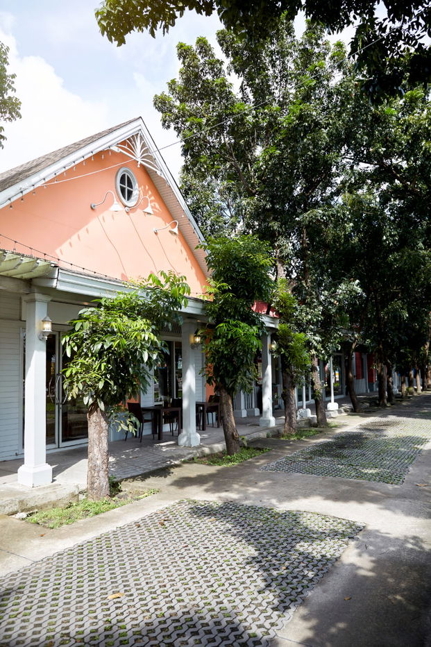 picture Retails space for Rent at iPLACE Business Park, Laem Chabang Located in a prime area near major industrial zones, Laem Chabang Deep Sea Port - 27/34