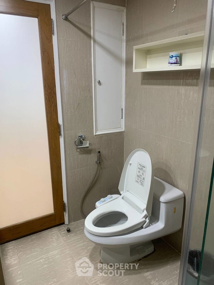 picture 1-BR Condo at Beverly Tower near ARL Makkasan (ID 1402258) - 14/17