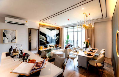 คอนโดให้เช่า :  ✨ ให้เช่า Rhythm Ekkamai Estate – Sukhumvit 63 คอนโดหรู ห้อง Rare! Show Unit • ห้องมุม • เพดานสูง 2.8 เมตร