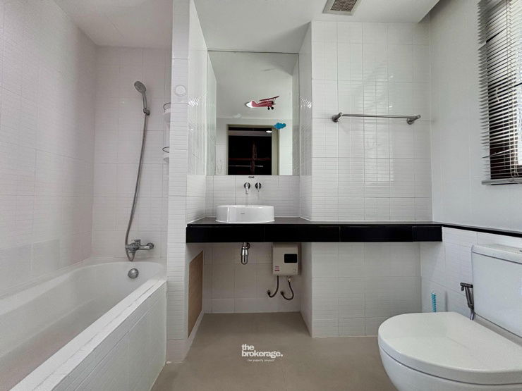 รูป ขายด่วน!! ไอดีโอ ลาดพร้าว 5 2ห้องนอน 2ห้องน้ำ 56ตรม. 4.79 ลบ. เท่านั้น!! Line : @thebrokerage - รูปที่ 12/28