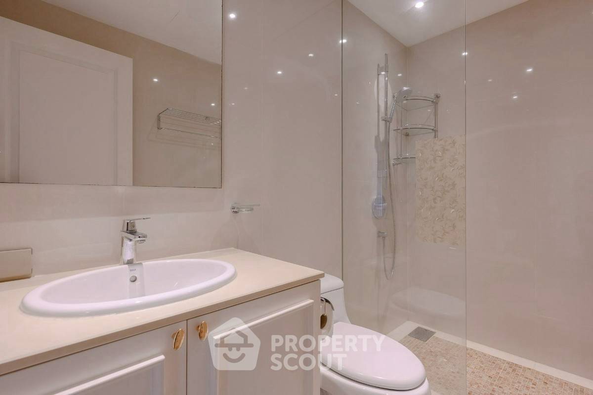 picture 2-BR Condo at The Oleander near BTS Nana (ID 2450071) - 13/18