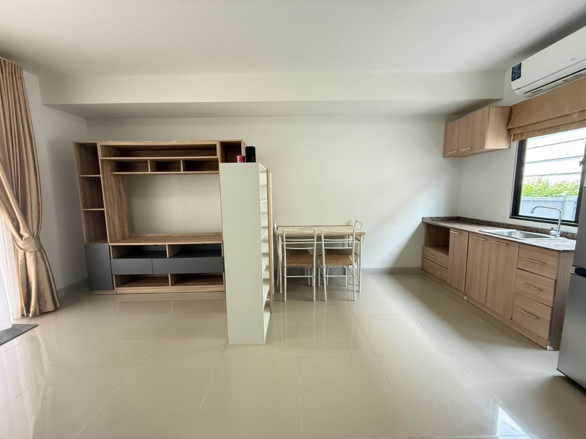 รูป #ให้เช่าทาวน์โฮม 2 ชั้นแนวเจ้าหญิง🦋 เฟอร์หรูหมู่บ้านพลีโน่ พหลโยธิน-รังสิต แต่งสวยเฟอร์ครบ 3 ห้องนอน 2 ห้องน้ำ ที่จอดรถ 3 - รูปที่ 9/17