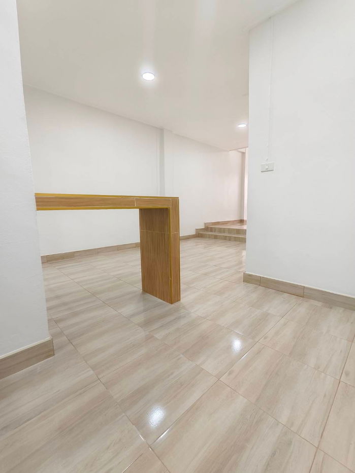 รูป ขายบ้าน มณีรินทร์ เลค แอนด์ พาร์ค ถนน 345 บางคูวัด โซนนันทนาการ์เด้น ทาวน์เฮาส์ 2 ชั้นครึ่ง บ้านเล่นระดับ พื้นที่ใช้สอยเยอะ ราคาเพียง 1,890,000 บาท - รูปที่ 8/20