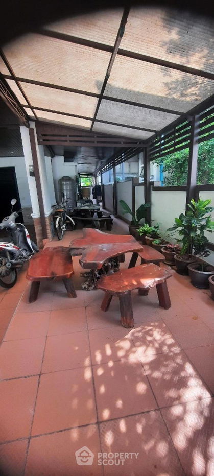 picture 3-BR House at Lake View Park Bangna in Dokmai (ID 1460813) - 11/12