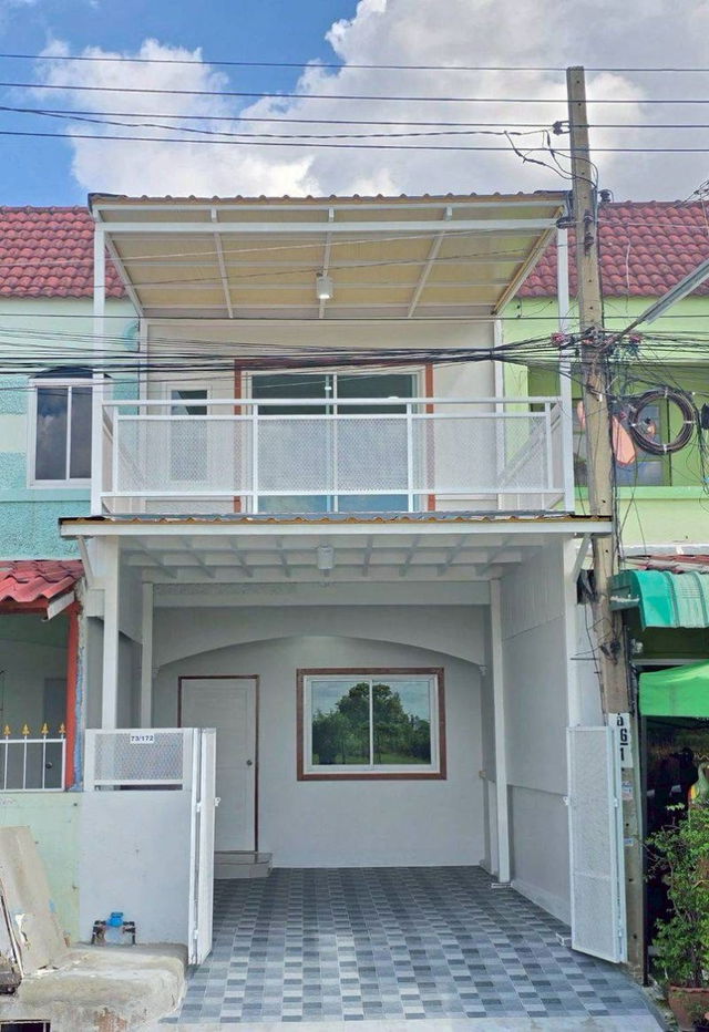 รูป ขายทาวน์เฮาส์ 2 ชั้น ถนนเมน ค้าขายได้ หมู่บ้านศรีประจักษ์4 หน้าบ้าน-หลังบ้านไม่ชนใคร ราคาเพียง 1,490,000 บาท ฟรีโอน - รูปที่ 3/19