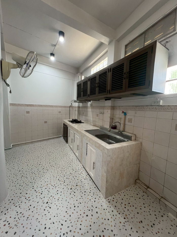 picture "Prime Location Alert: Newly renovated townhouse in Lak Si! Walking distance to BTS/MRT and 7-Eleven." - 13/22