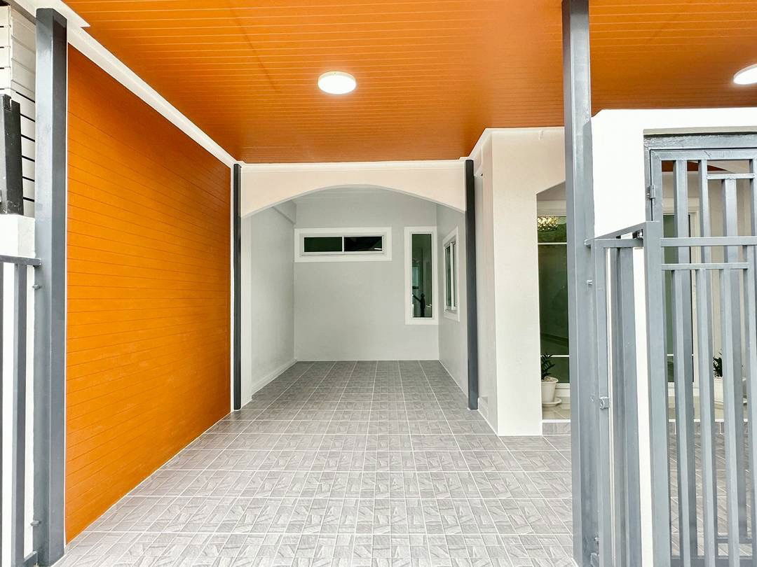 รูป ขายทาวน์เฮ้าส์ 2 ชั้น บัวทองธานีพาร์ค ตรงข้ามสมบัติบุรี บ้านอยู่ต้นซอย ใกล้สวนสาธารณะ หน้าบ้านกว้าง 6 เมตร ราคา 2,290,000 บาท - รูปที่ 5/19