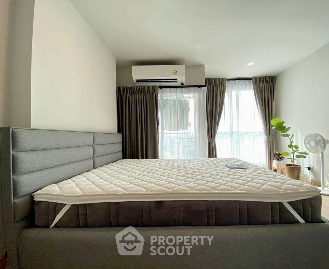 picture 1-BR Condo at Lumpini Selected Sutthisan-SaphanKwai near BTS Saphan Khwai (ID 2444972) - 4/8