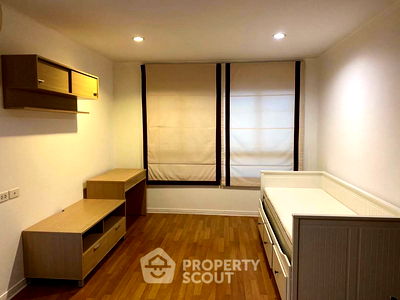 Condos for rent BTS Saphan Khwai : 2-BR Condo at Lumpini Place Phahol-Saphankhwai near BTS Saphan Khwai (ID 2449113)