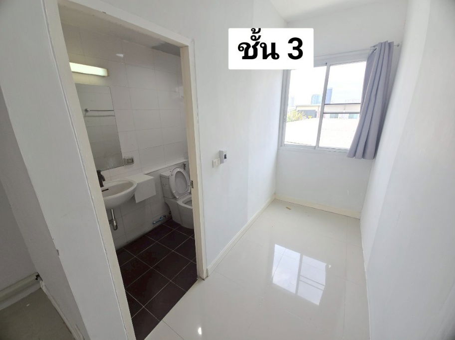 picture Commercial building for rent, 1 unit, opposite Sikarin Hospital, good location, suitable for business - 14/20