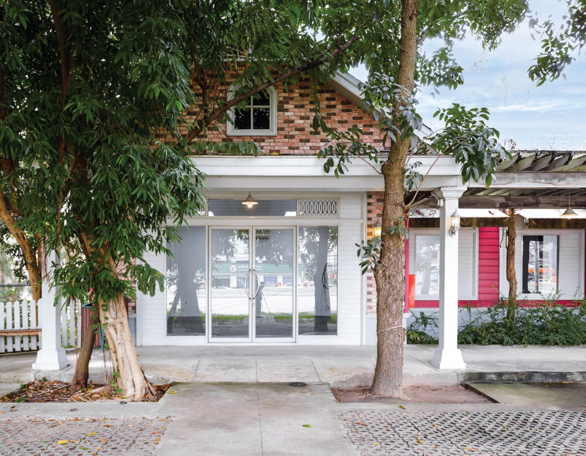 รูป พื้นที่ค้าปลีกให้เช่า ที่ ไอเพลส บิซิเนส พาร์ค แหลมฉบัง ใกล้กับท่าเรือแหลมฉบัง ขนาด 48 ตร.ม. ราคา 30,475 บาทต่อเดือน - รูปที่ 3/34