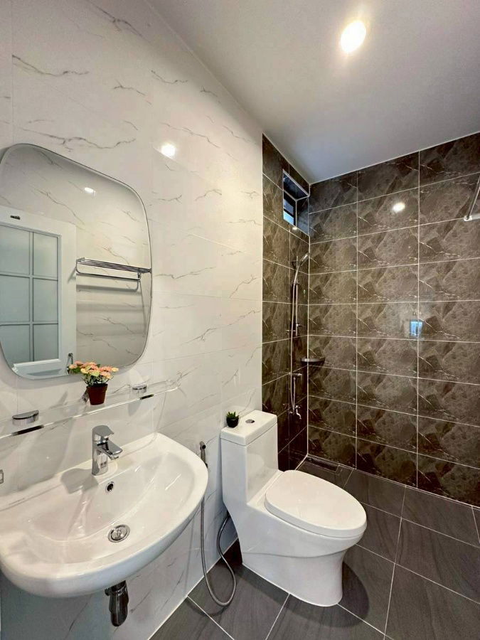 รูป บ้านเดี่ยวชั้นเดียว กว้างมาก ตกแต่งใหม่ทั้งหลัง หมู่บ้าน ซื่อตรง ถนนสุวินทวงศ์ 29 แขวงลำผักชี เขตหนองจอก พร้อมเฟอร์ฯ - รูปที่ 15/21