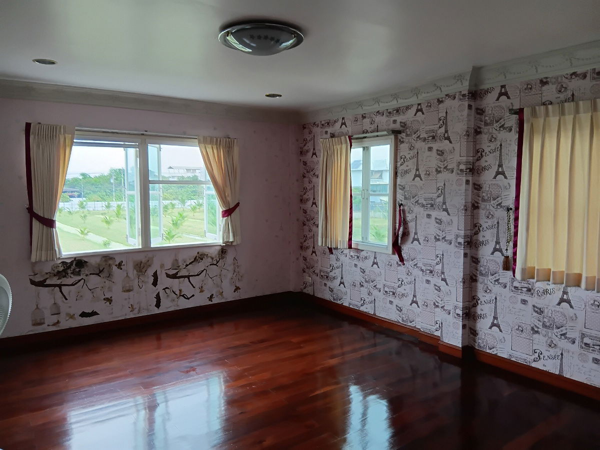 picture ON251102 For Sale: Large 2-Story Detached House in MANTANA-Suan Luang Rama IX Village - 18/23