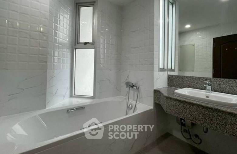 รูป คอนโด 2-ห้องนอน ที่ สาธร เฮ้าส์ คอนโดมิเนียม ใกล้ BTS สุรศักดิ์ (ID 2437515) - รูปที่ 2/4