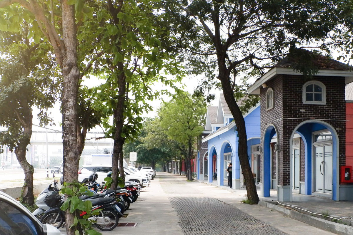 picture Retails space for Rent at iPLACE Business Park, Laem Chabang Located in a prime area near major industrial zones, Laem Chabang Deep Sea Port - 33/35