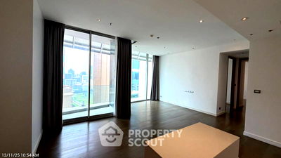 Condos for sale : 2-BR Condo at Magnolias Ratchadamri Boulevard near BTS Ratchadamri (ID 2431682)