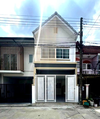 ทาวน์โฮม ลำลูกกา คลองสาม : ฟรีโอน! ทาวน์เฮ้าส์ 2 ชั้น ฉัตรณรงค์วิลล่า 3 ลำลูกกา | ใกล้ BTS คูคต | ตกแต่งใหม่! | 1.89 ลบ.