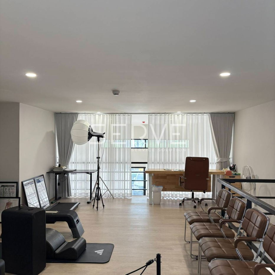 รูป 🔥 ราคาดีมาก ให้เช่า Shop ไซส์ใหญ่ มี2ชั้น แต่งครบ สภาพดี ทำเลดีมาก ใกล้ BTS คูคต, ฟิวเจอร์ พาร์ค รังสิต  @ Nue Cross Khu Khot Station - รูปที่ 9/13