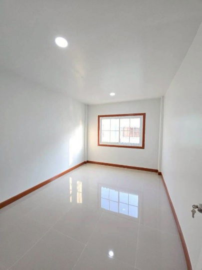 รูป ขายบ้าน ปิยวรารมย์ เฟส 1 ถนนบางกรวย-ไทรน้อย ทาวน์เฮาส์ 2 ชั้น หลังมุม ตกแต่งใหม่ ถนนเมนกว้าง 12 เมตร ราคาเพียง 2,590,000 บาท ฟรีโอน - รูปที่ 16/19