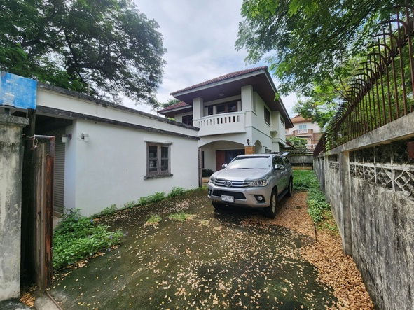 picture FOR SALE  HOUSE PROPERTY  6800000 BAHT. - 2/8