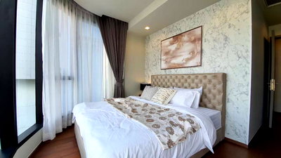 Condos for sale : Ideo Q Victory【𝐒𝐄𝐋𝐋 & 𝐑𝐄𝐍𝐓】🔥Modern design with cream-gray furniture and added lighting to add dimension.🔥 Contact Line ID: @hacondo