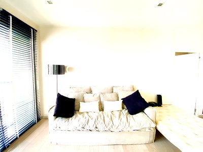 Condos for rent : Corner Unit 1 Bed 1 Bath with Bathtub Nice Room Good Location BTS Thong Lo 2.1 km. / Condo For Sale-Noble Solo