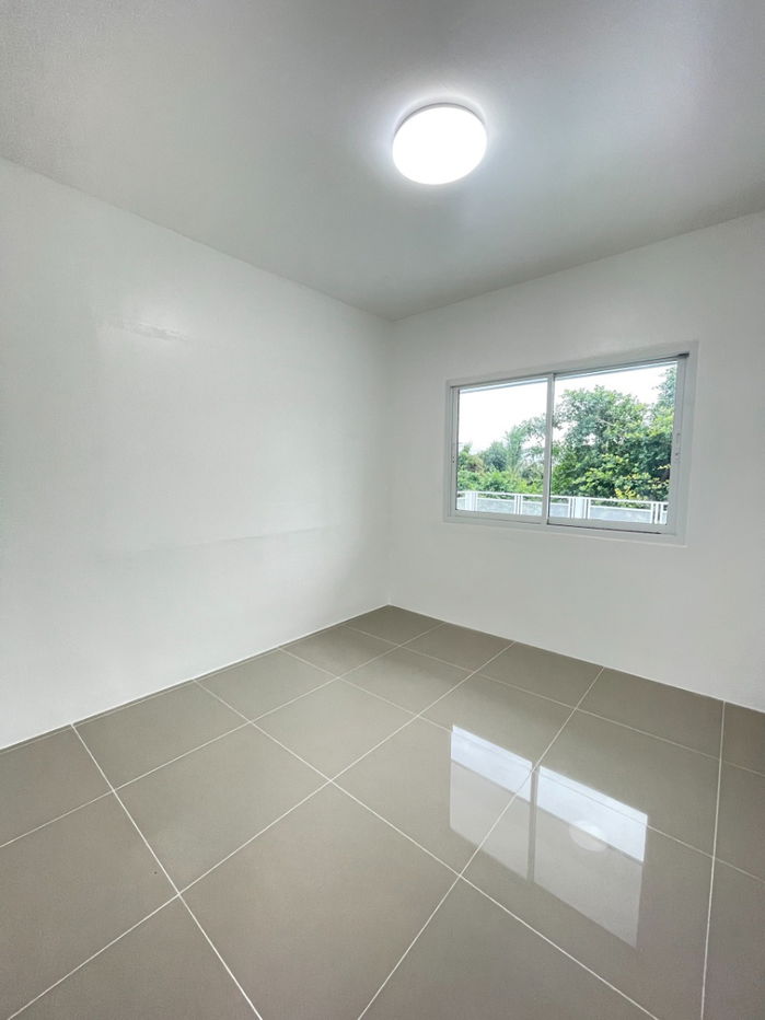 รูป ขายทาวน์เฮ้าส์ 2 ชั้น หลังริม มีระเบียงด้านข้าง พฤกษา18/1 ซอยแก้วอินทร์ บางใหญ่ ตกแต่งใหม่พร้อมอยู่ รับลม ชมบรรยากาศ ราคาเพียง 2,890,000 บาท ฟรีโอน - รูปที่ 22/23